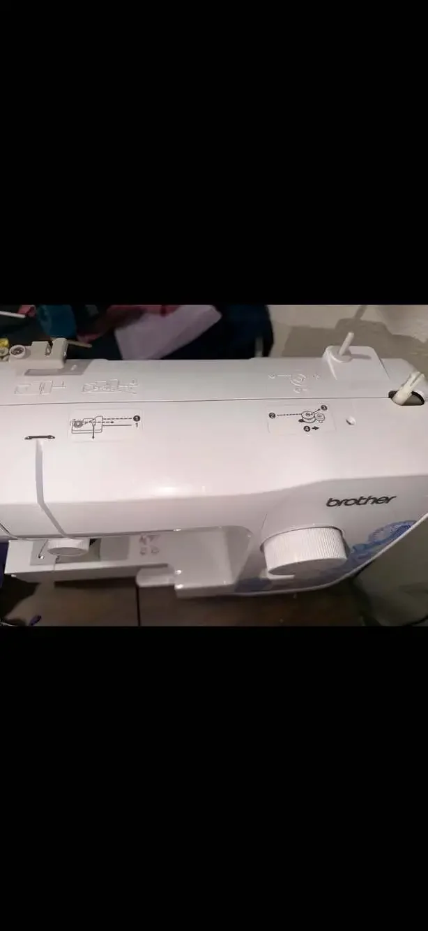 Brother LX3817 17-Stitch Full-Size Sewing Machine